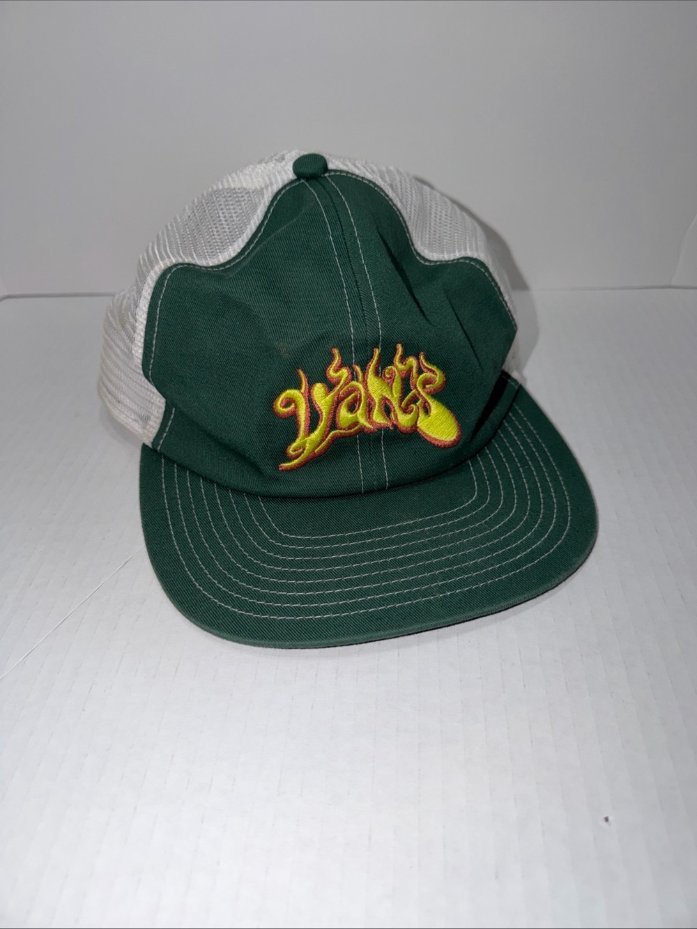 Vans Trucker Hat Green Mesh Snapback Cap Embroidered Logo Skate Streetwear